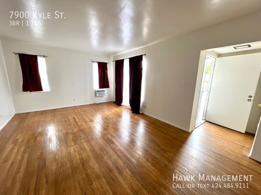 Great Single Family house in Sunland CA property image