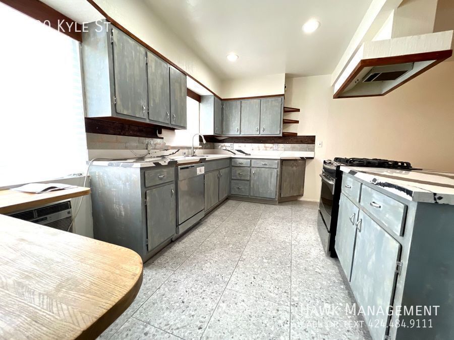 Great Single Family house in Sunland CA property image