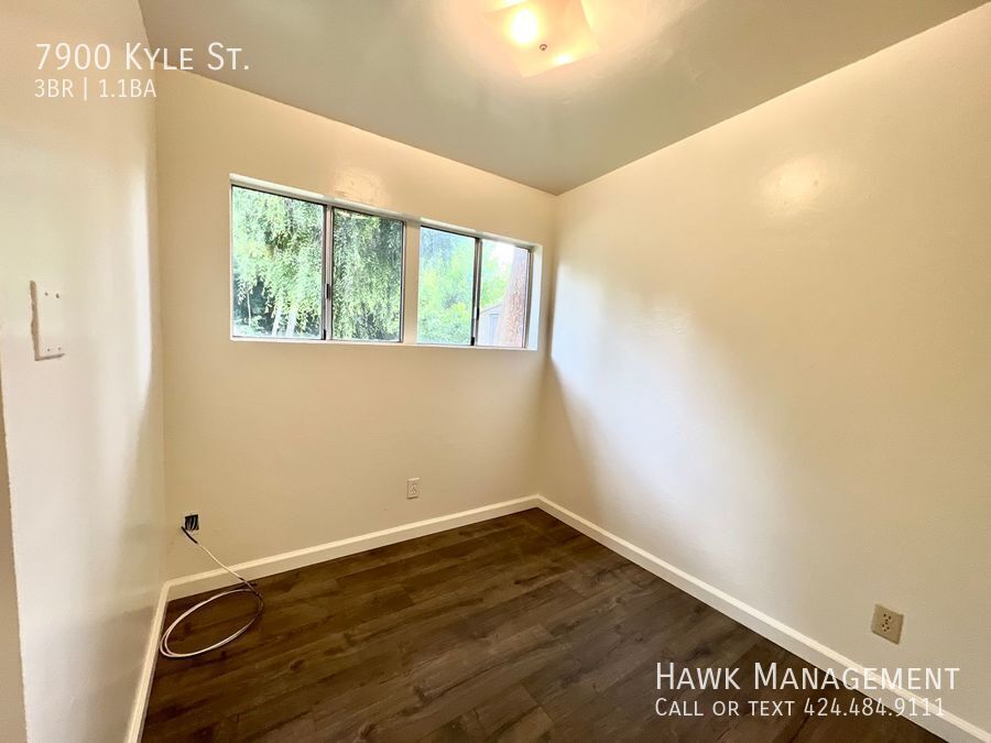 Great Single Family house in Sunland CA property image